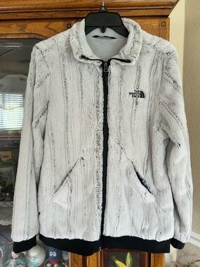 The North Face Light Gray Plush Teddy Fleece Jacket